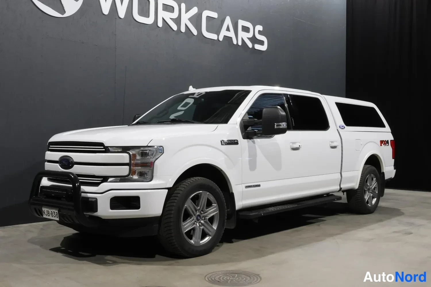 Ford F150 valkoisena 2019
