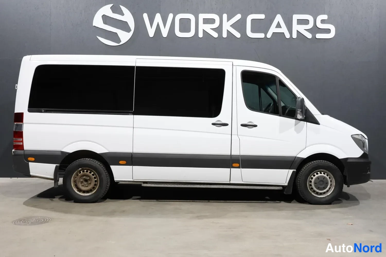 Valkoinen Mercedes-Benz Sprinter 2026, sivulta, kuva 4