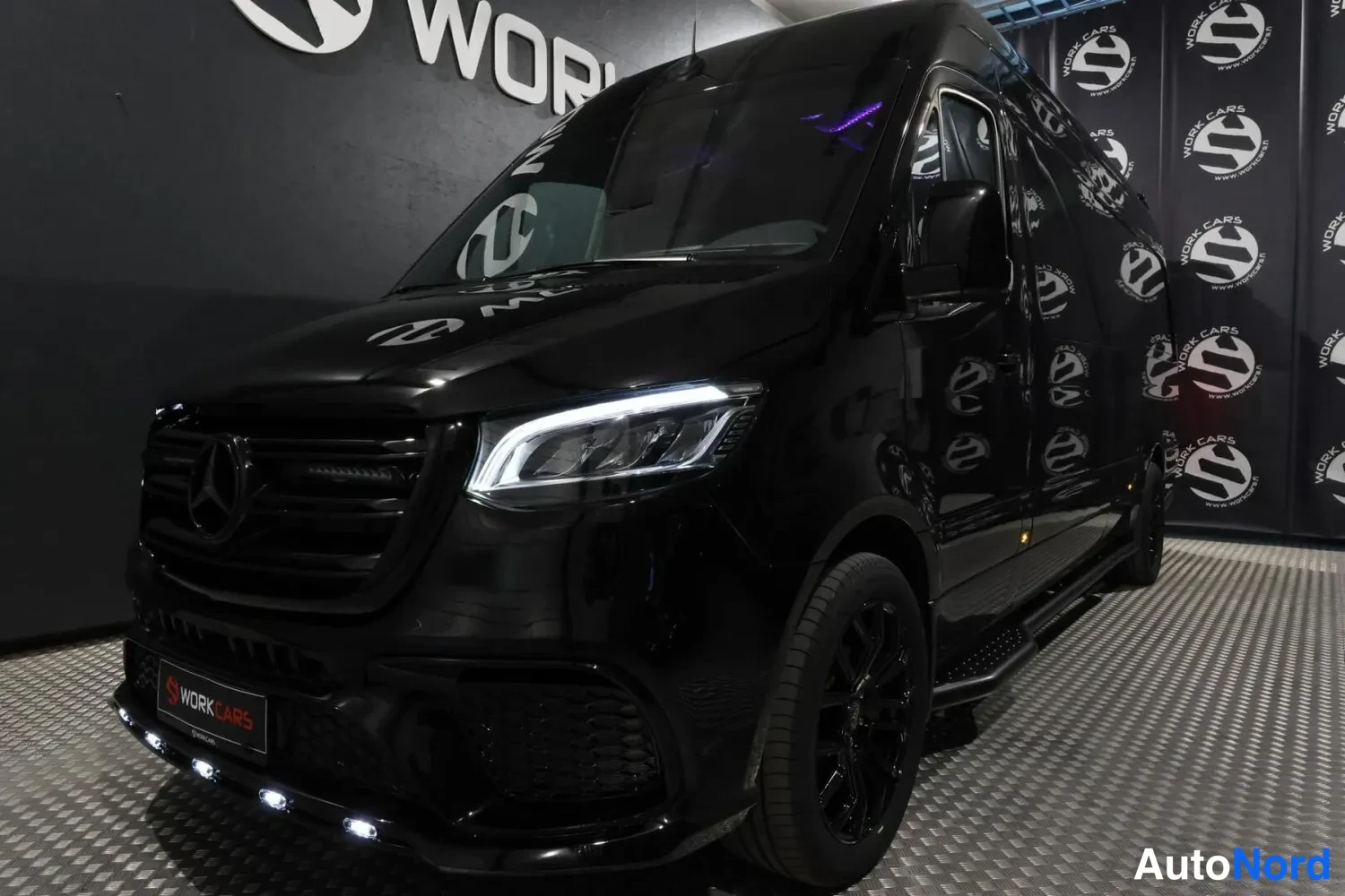 Musta Mercedes-Benz Sprinter 2026, etuviisto, keula vasemmalle, kuva 3