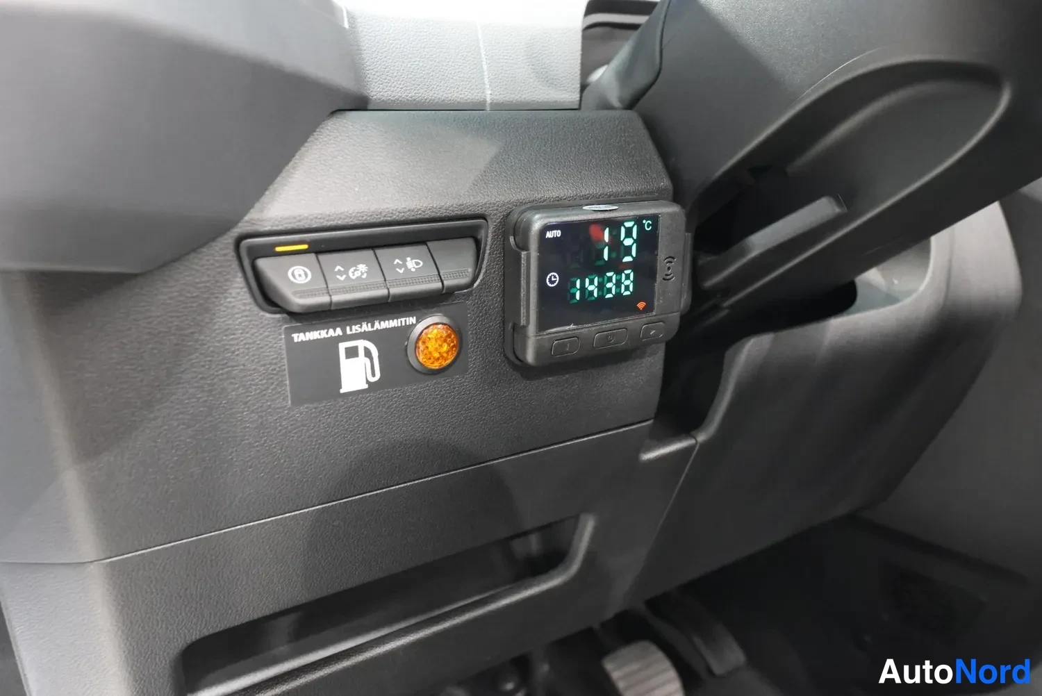 Valkoinen Renault Master 2026, yksityiskohta, kuva 24