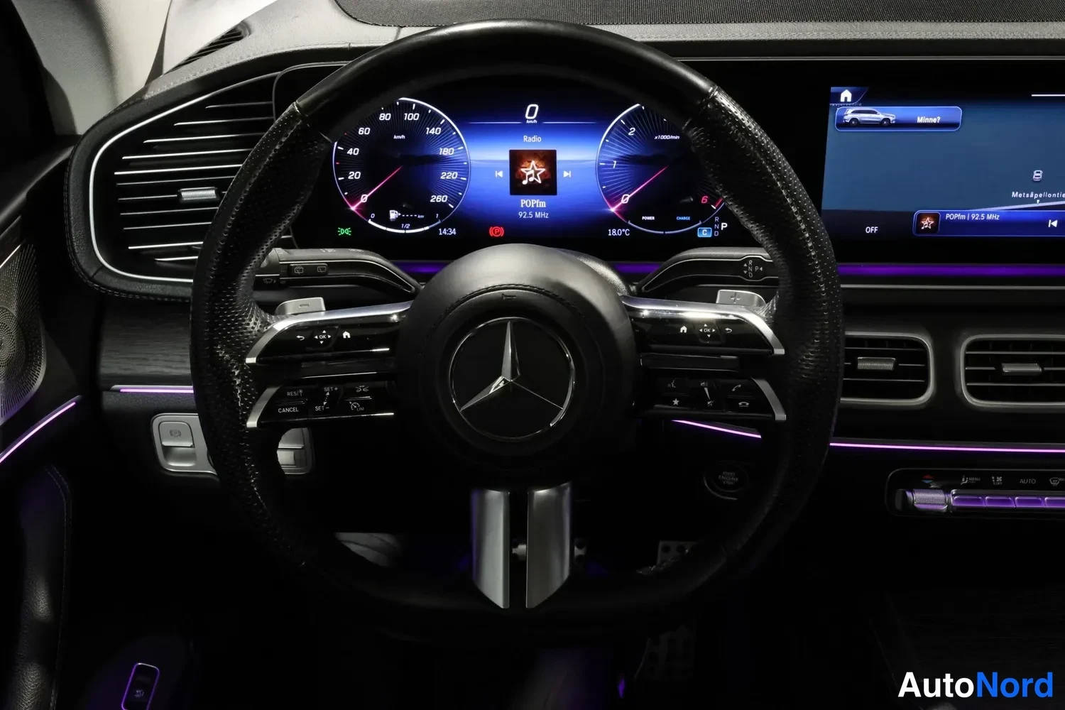 Musta Mercedes-Benz GLS 450 d 4MATIC 2024, yksityiskohta, kuva 18