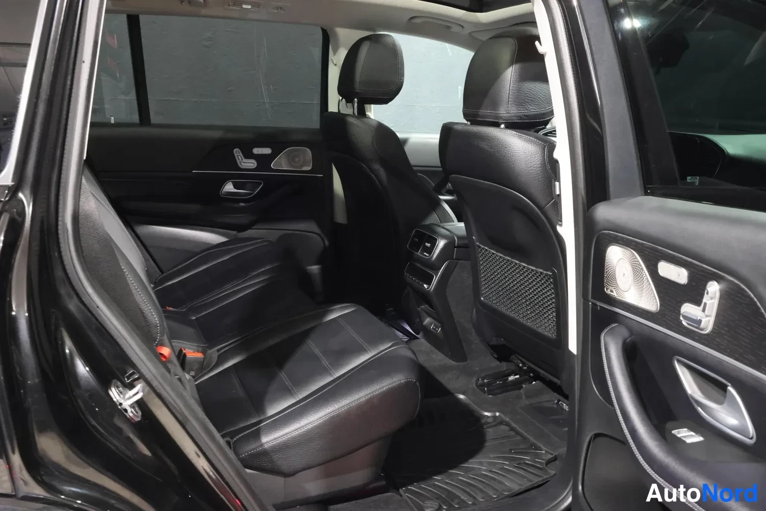 Musta Mercedes-Benz GLS 450 d 4MATIC 2024, takaistuimet, kuva 14