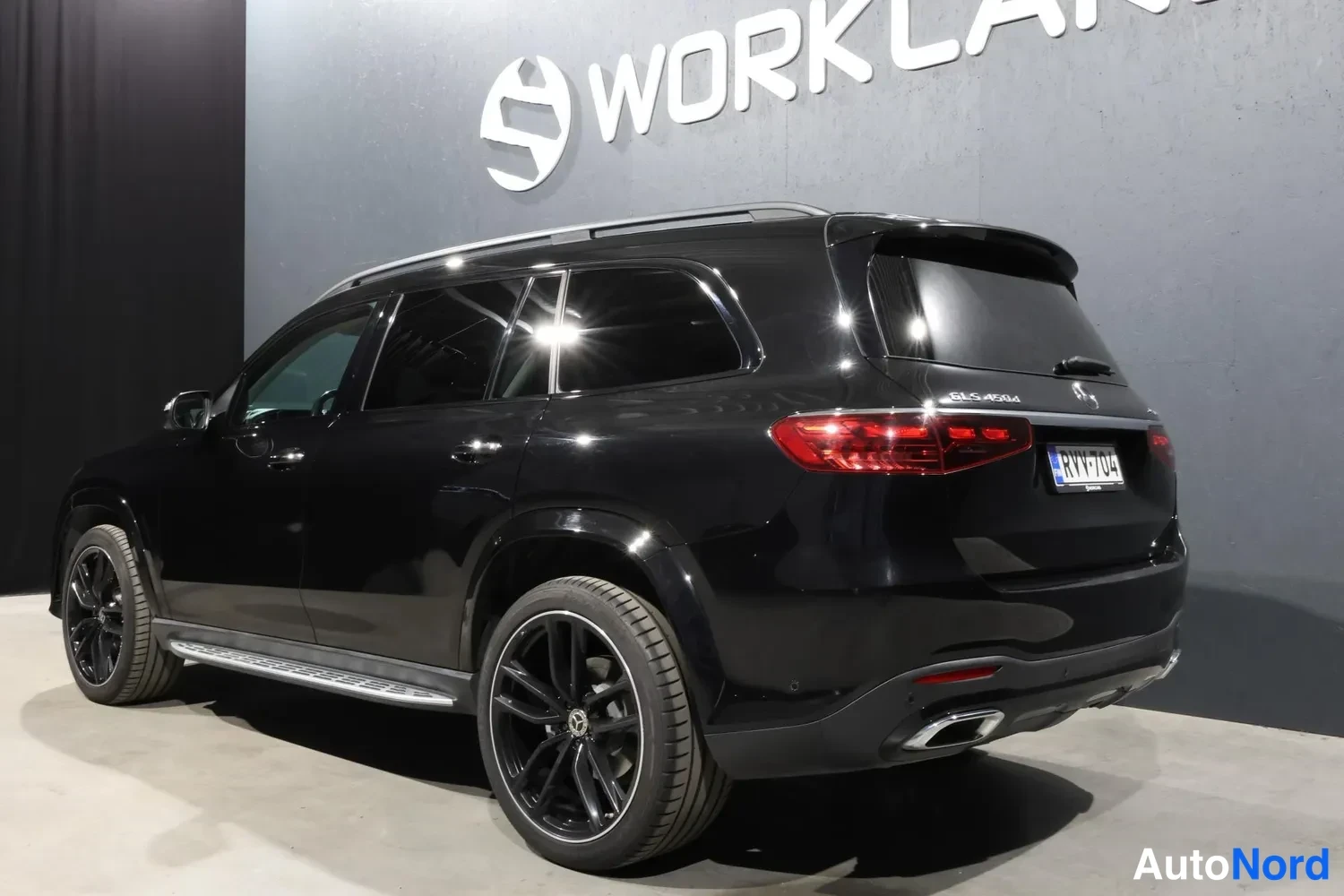 Musta Mercedes-Benz GLS 450 d 4MATIC 2024, takaviisto, kuva 7