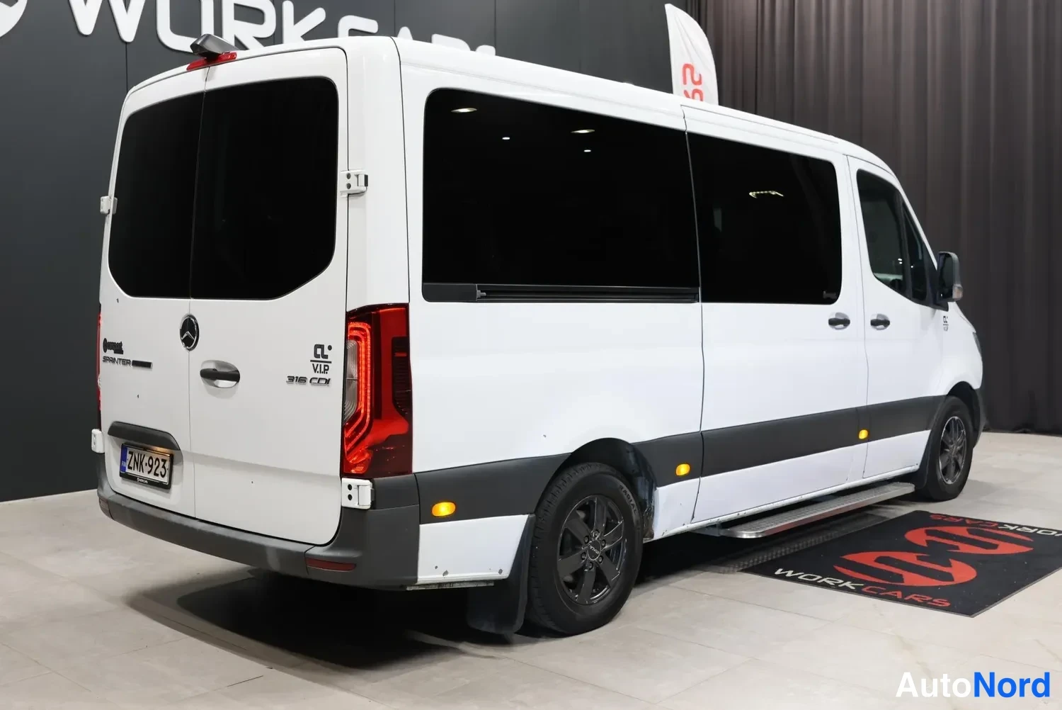 Valkoinen Mercedes-Benz Sprinter 2020, takaviisto, kuva 8