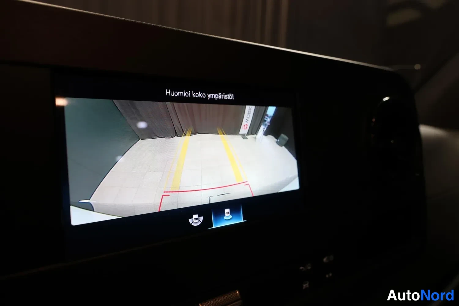 Valkoinen Mercedes-Benz Sprinter 2020, yksityiskohta, kuva 32