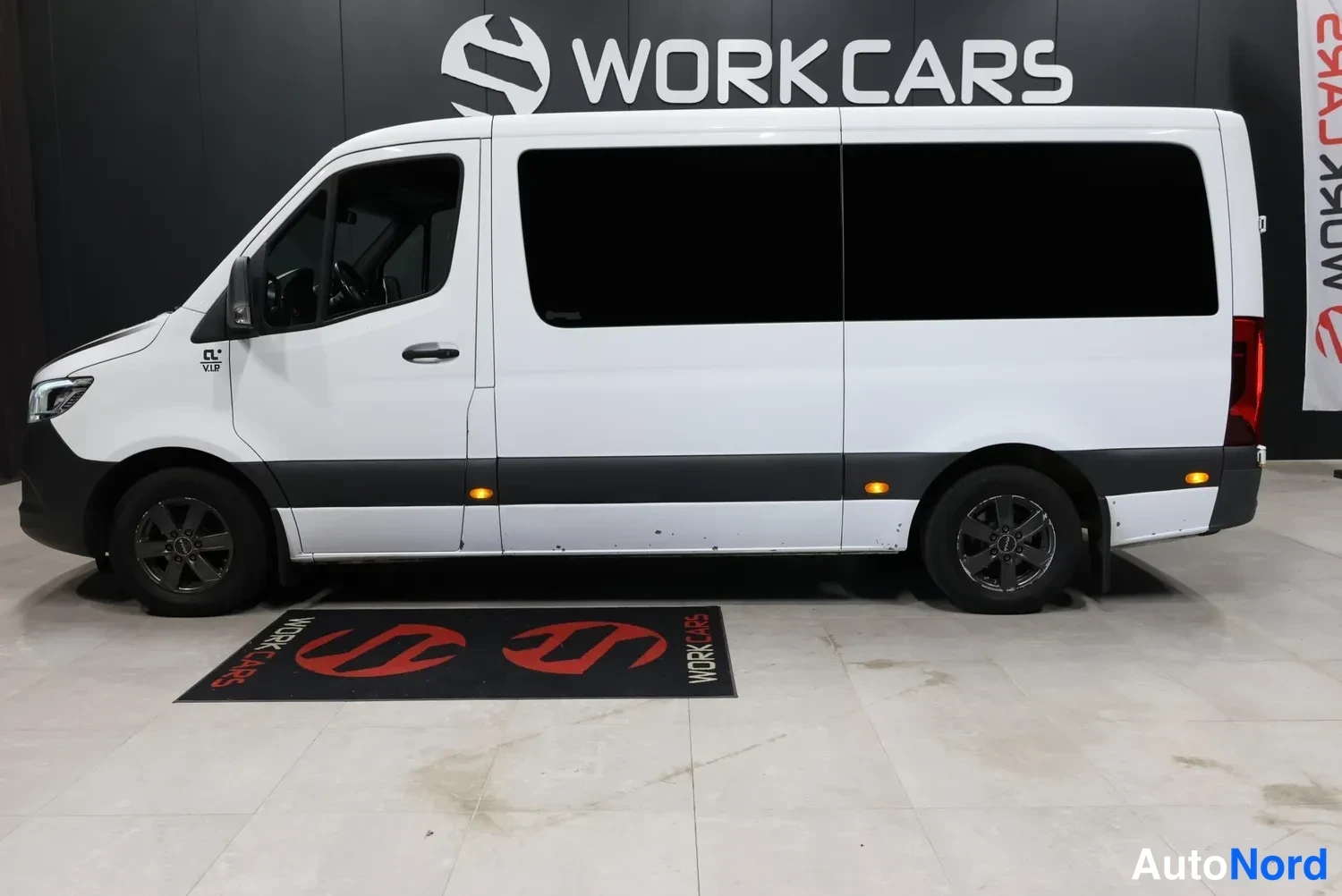 Valkoinen Mercedes-Benz Sprinter 2020, sivulta, kuva 7