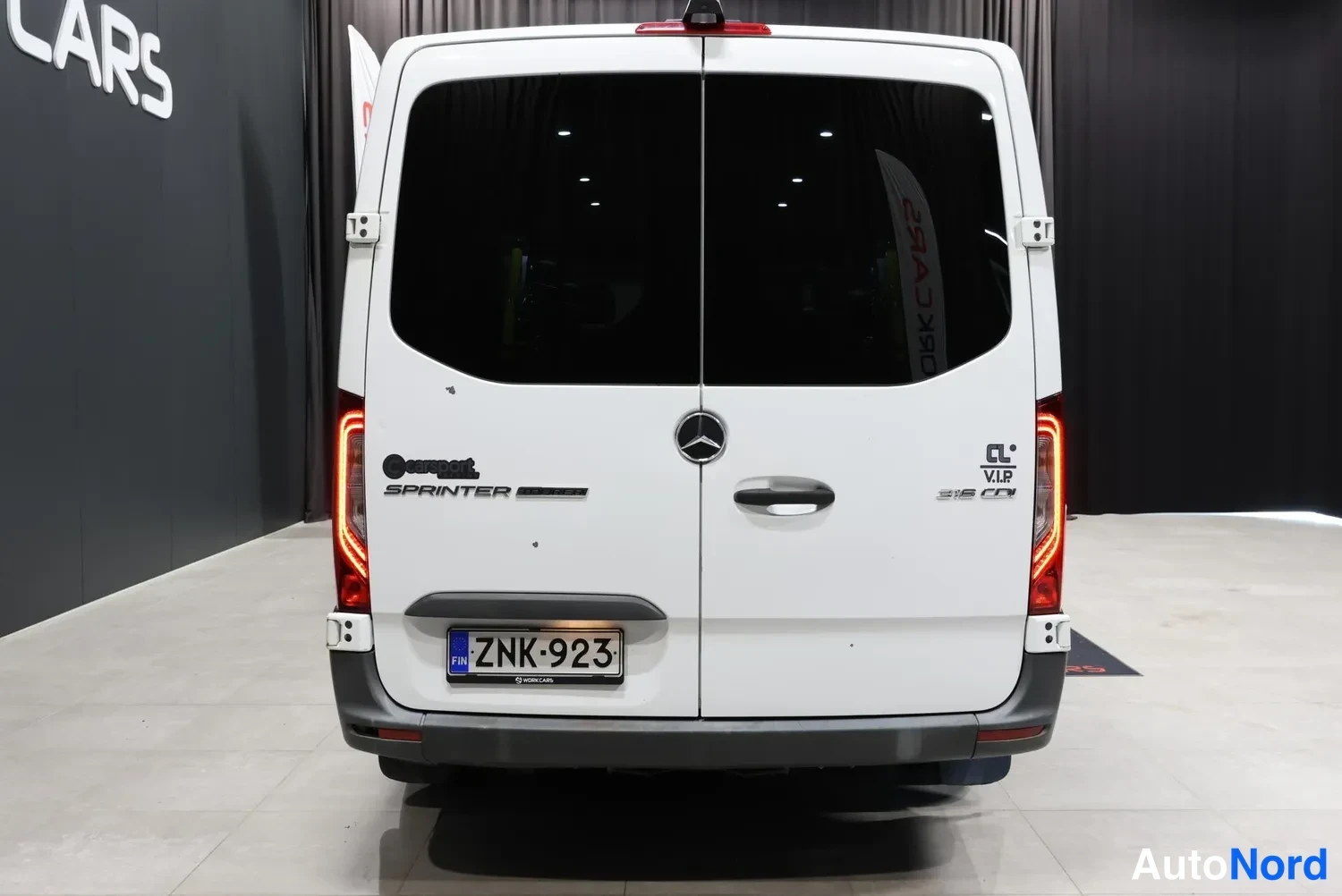 Valkoinen Mercedes-Benz Sprinter 2020, takaa, kuva 11
