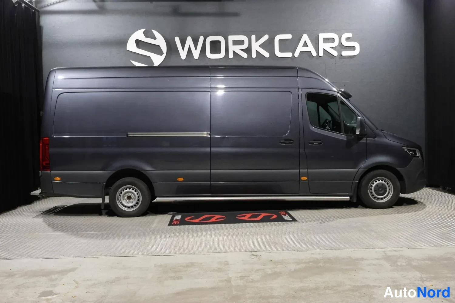 Harmaa Mercedes-Benz Sprinter 2020, etuviisto, keula oikealle, kuva 3
