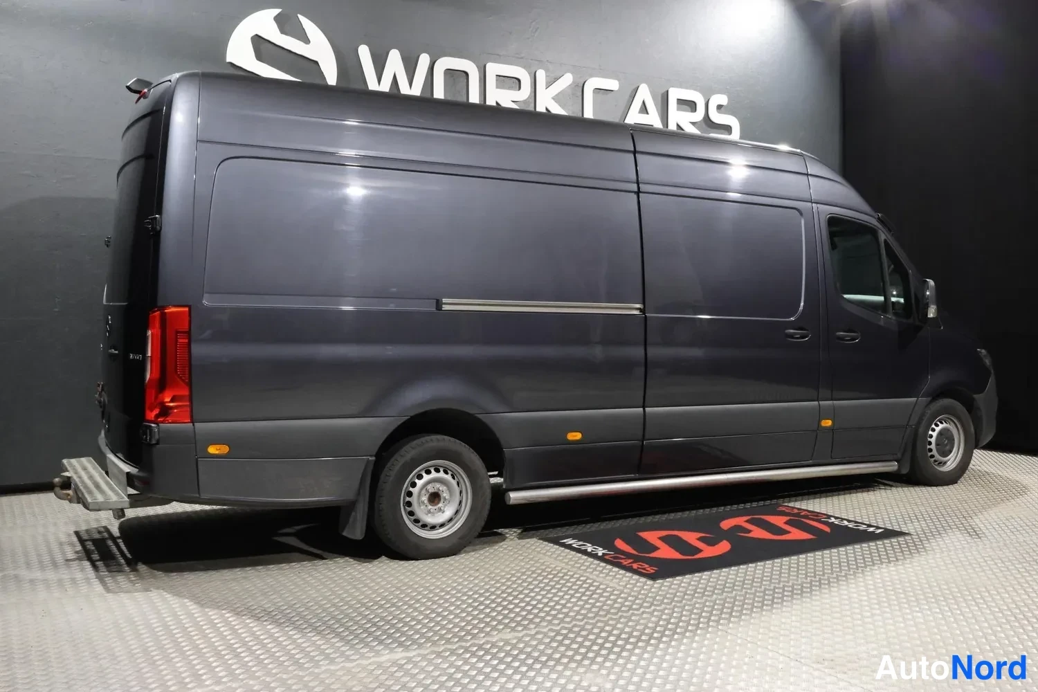 Harmaa Mercedes-Benz Sprinter 2020, takaviisto, kuva 6