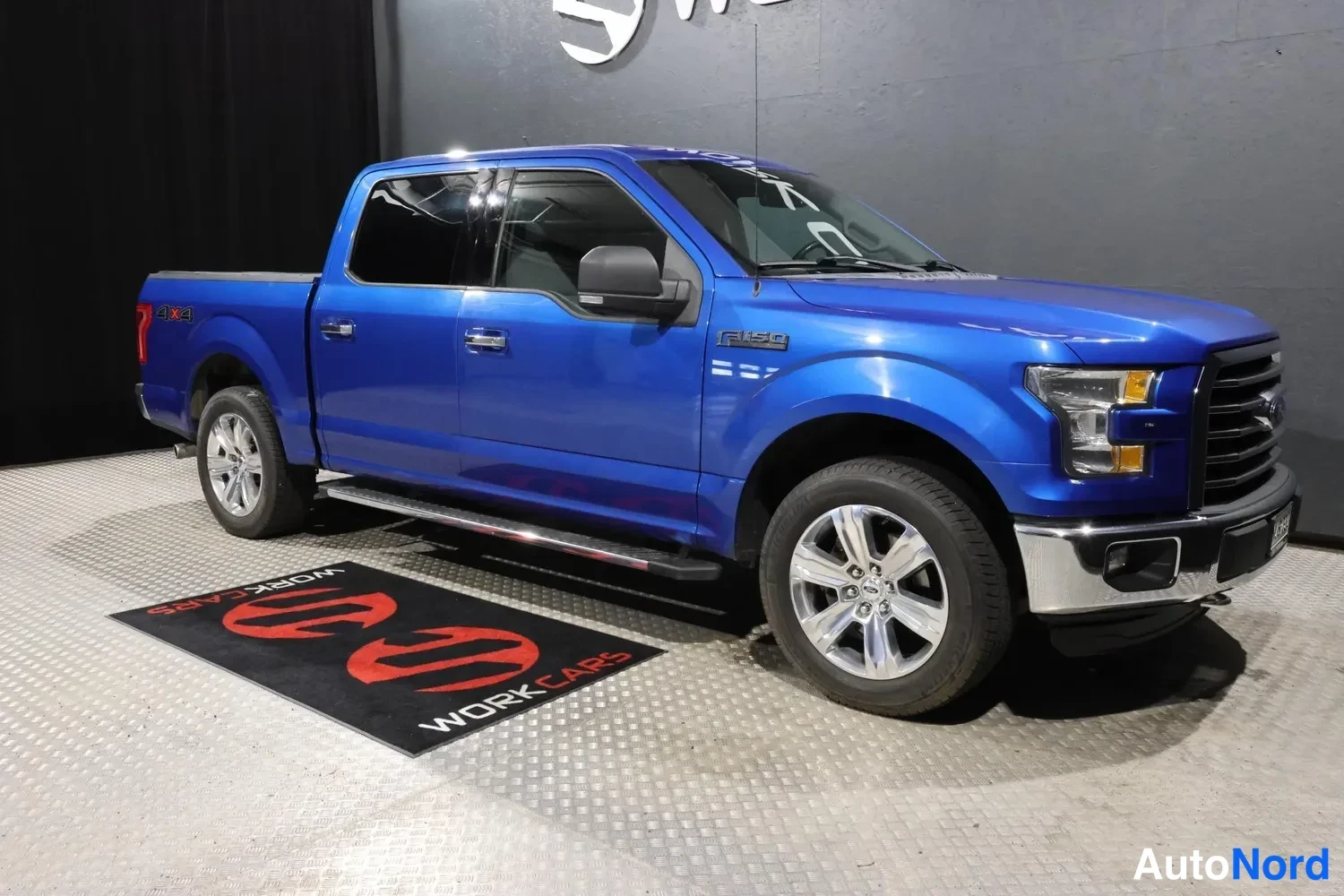 Sininen Ford F-150 2017, etuviisto, keula oikealle, kuva 3