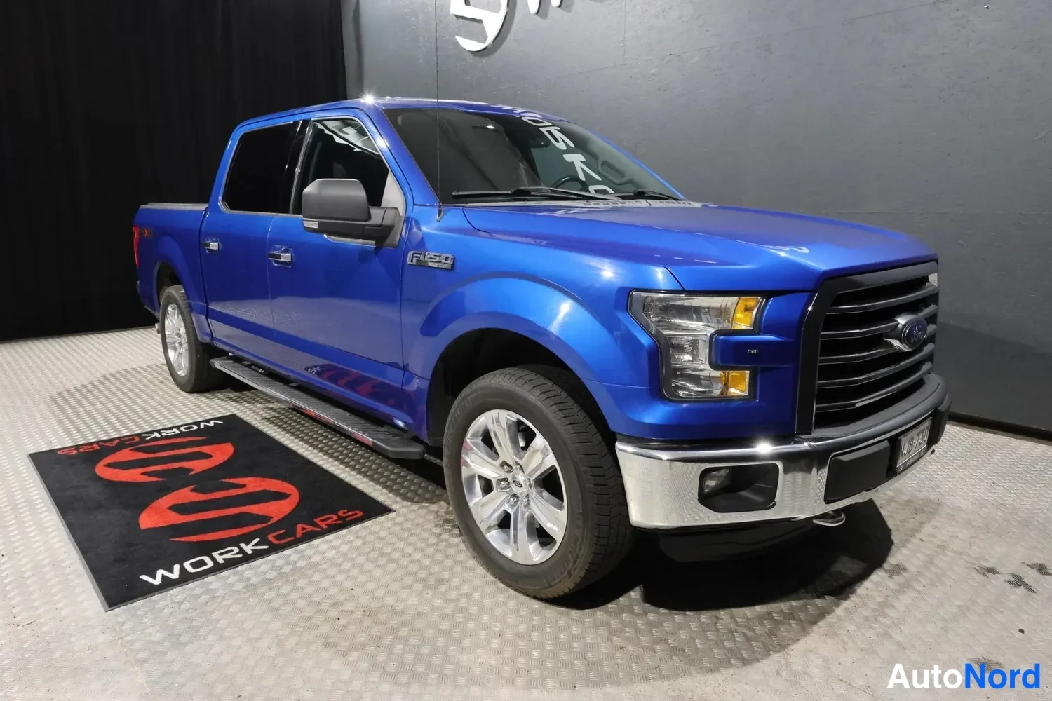 Sininen Ford F-150 2017, etuviisto, keula oikealle, kuva 4