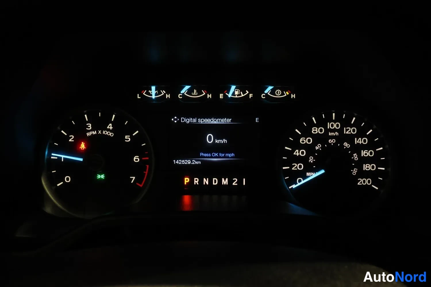 Sininen Ford F-150 2017, yksityiskohta, kuva 21