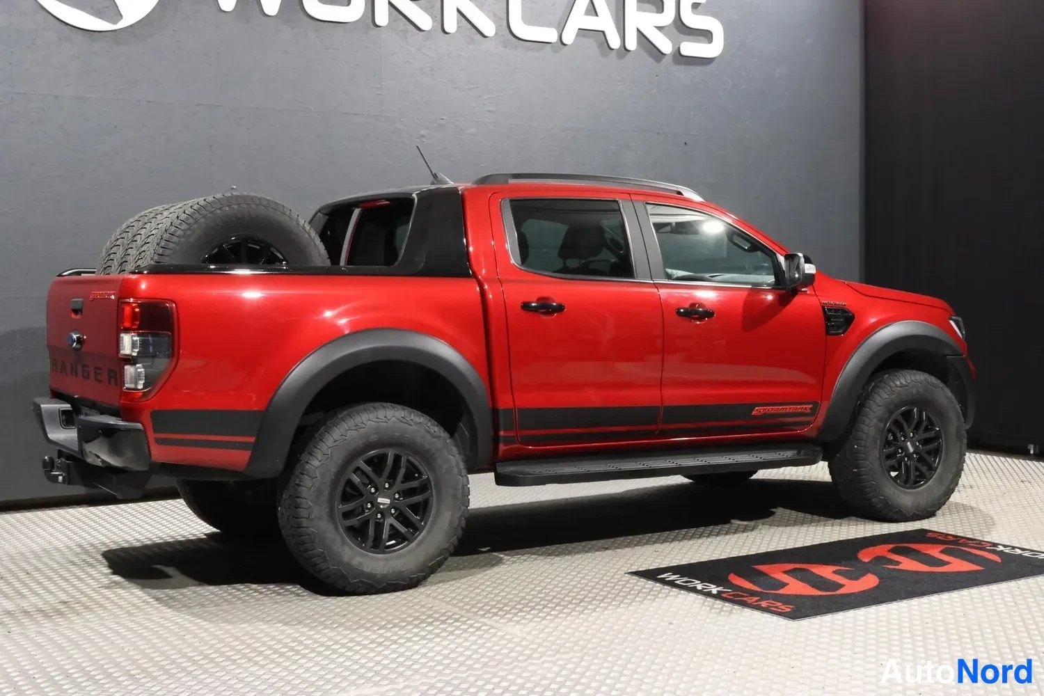 Punainen Ford Ranger 2022, takaviisto, kuva 6