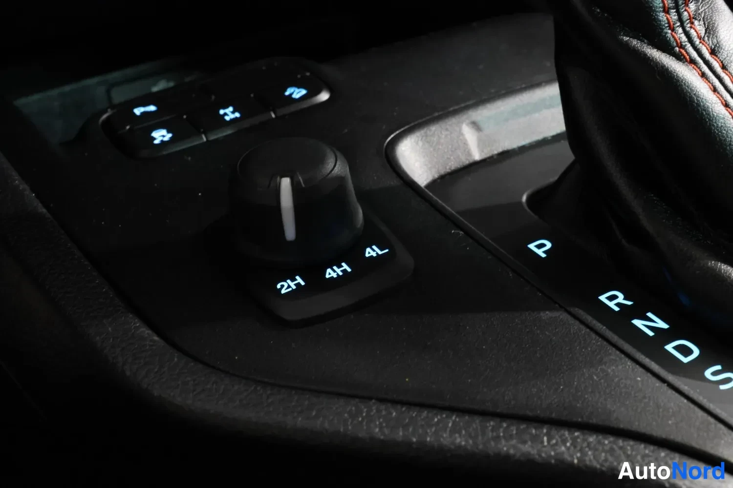 Punainen Ford Ranger 2022, yksityiskohta, kuva 26