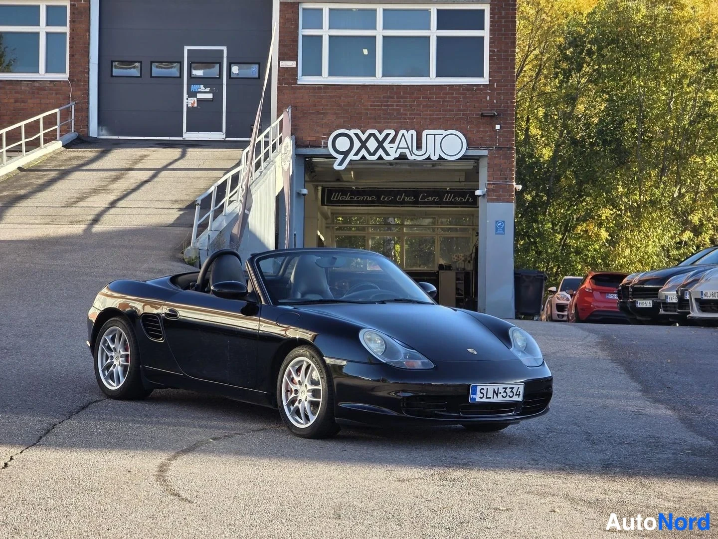 Musta Porsche Boxster S 2004, etuviisto, keula oikealle, kuva 5