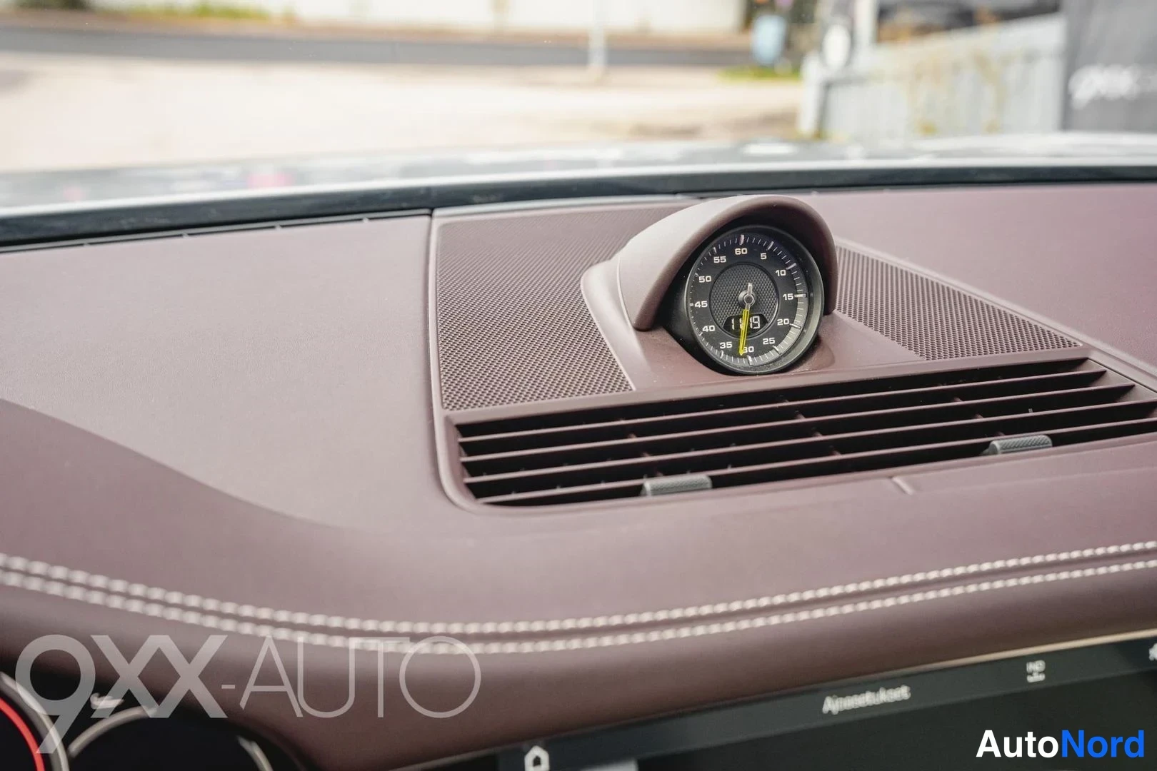 Harmaa Porsche Panamera 4 E-Hybrid 2020, yksityiskohta, kuva 20
