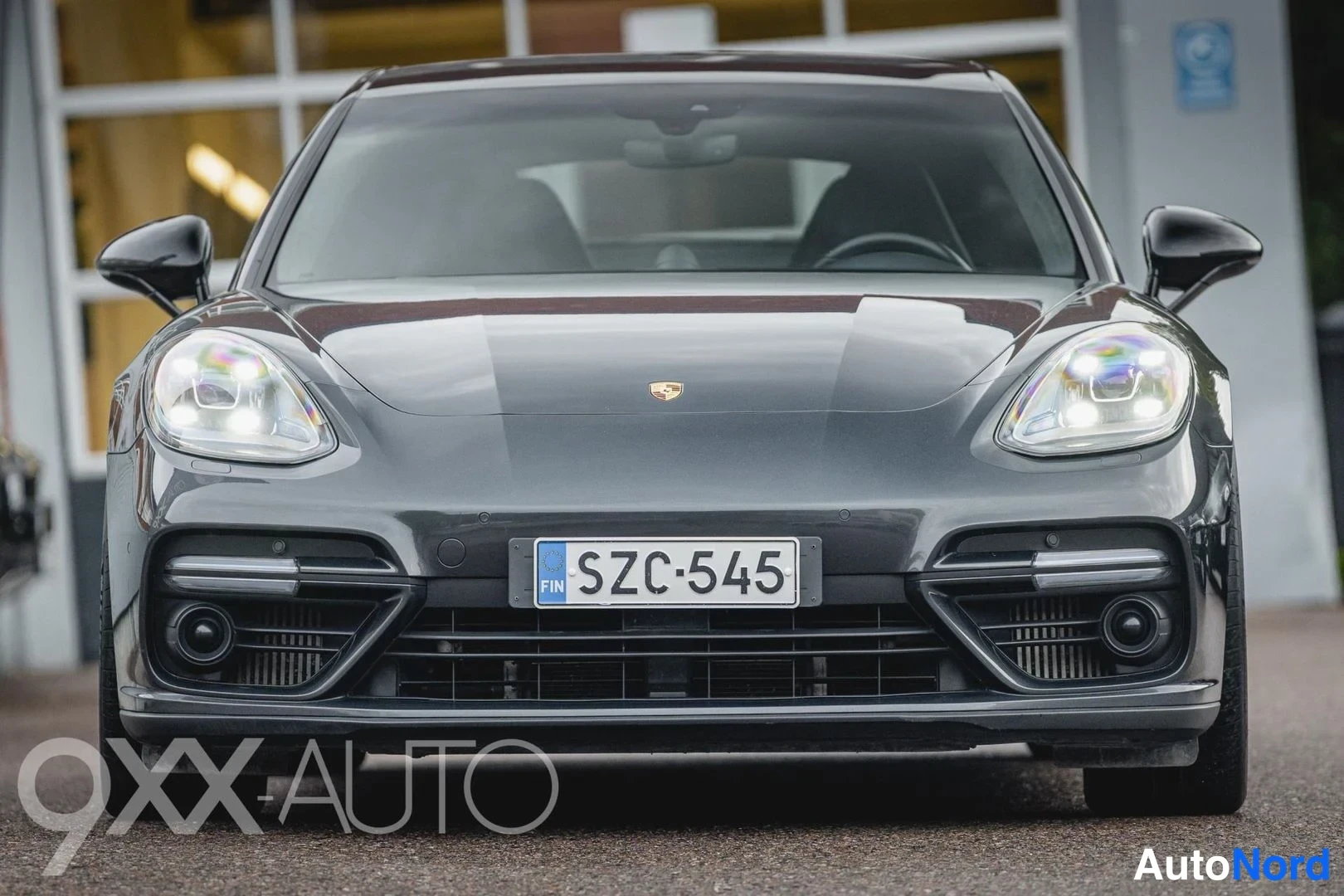 Harmaa Porsche Panamera Turbo S e-Hybrid 2018, edestä, kuva 5