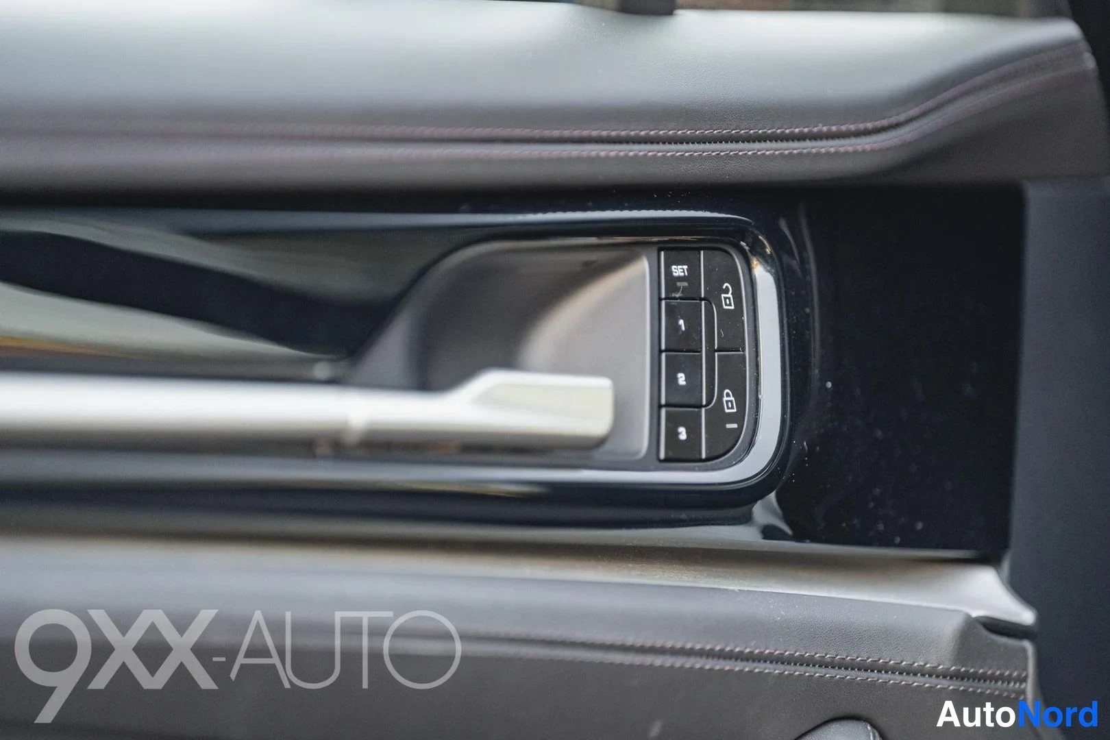 Harmaa Porsche Panamera 2024, yksityiskohta, kuva 23