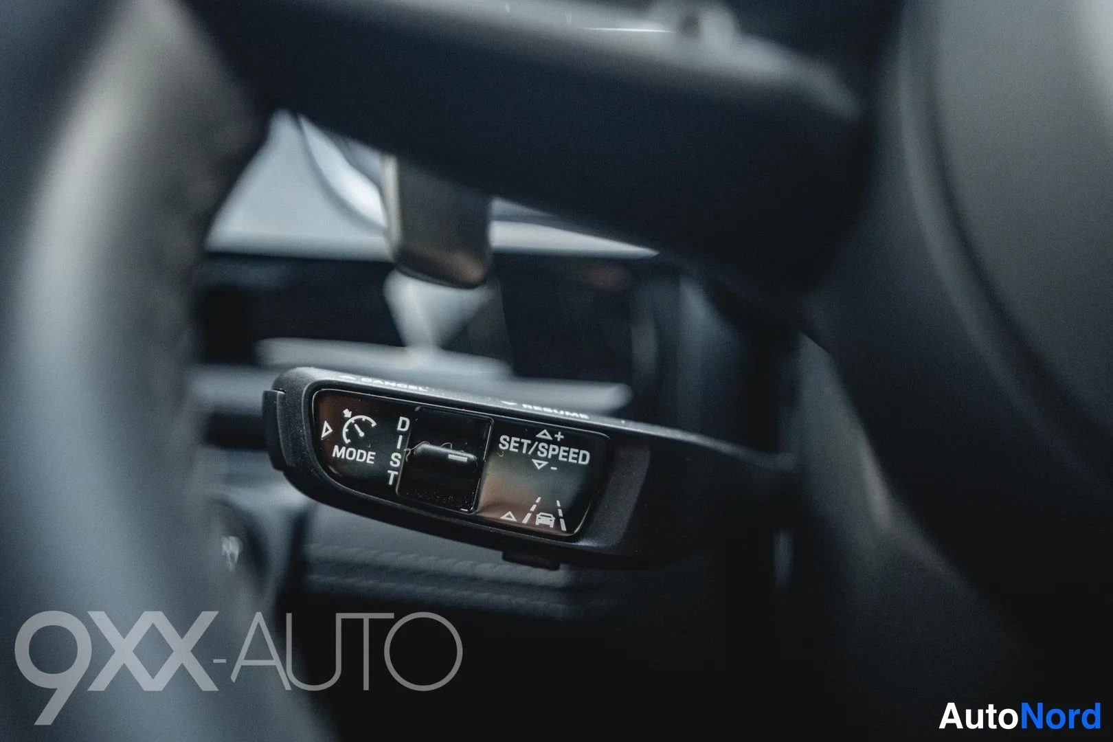Harmaa Porsche Panamera 2024, yksityiskohta, kuva 26
