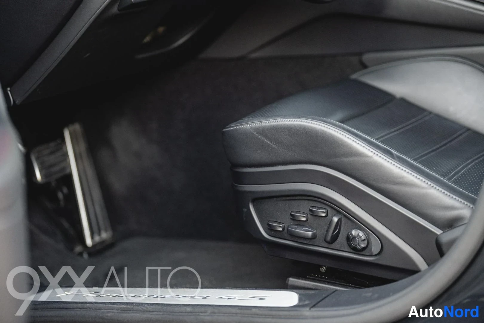 Harmaa Porsche Panamera 2024, yksityiskohta, kuva 28