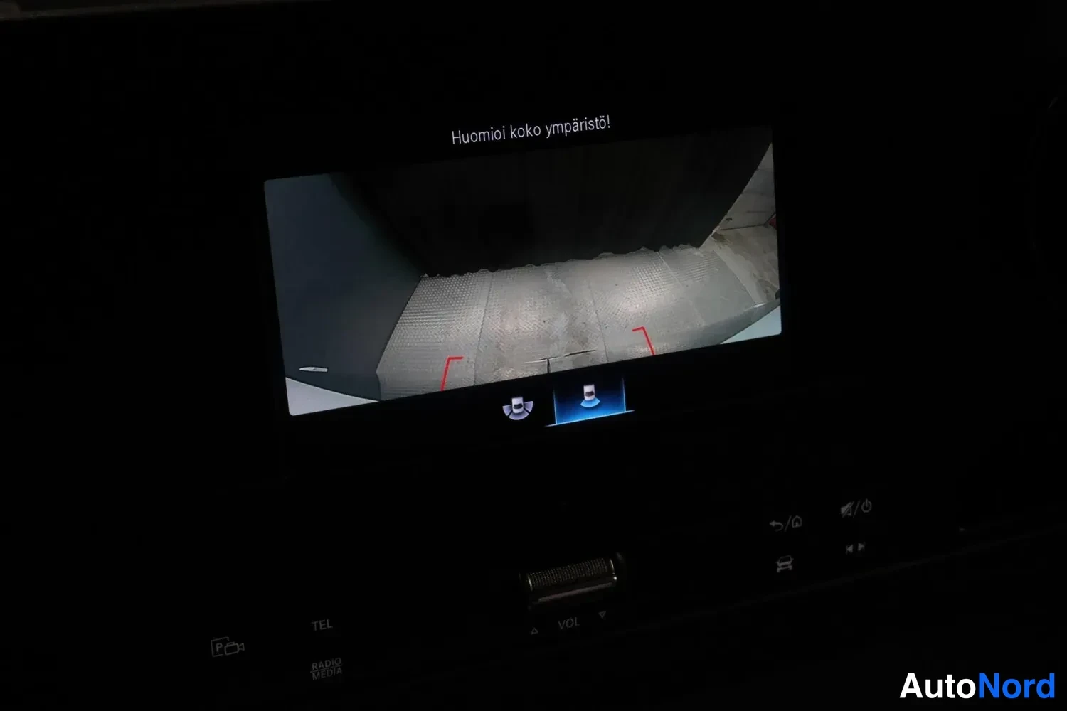 Valkoinen Mercedes-Benz Sprinter 2023, ohjaamo, kuva 15
