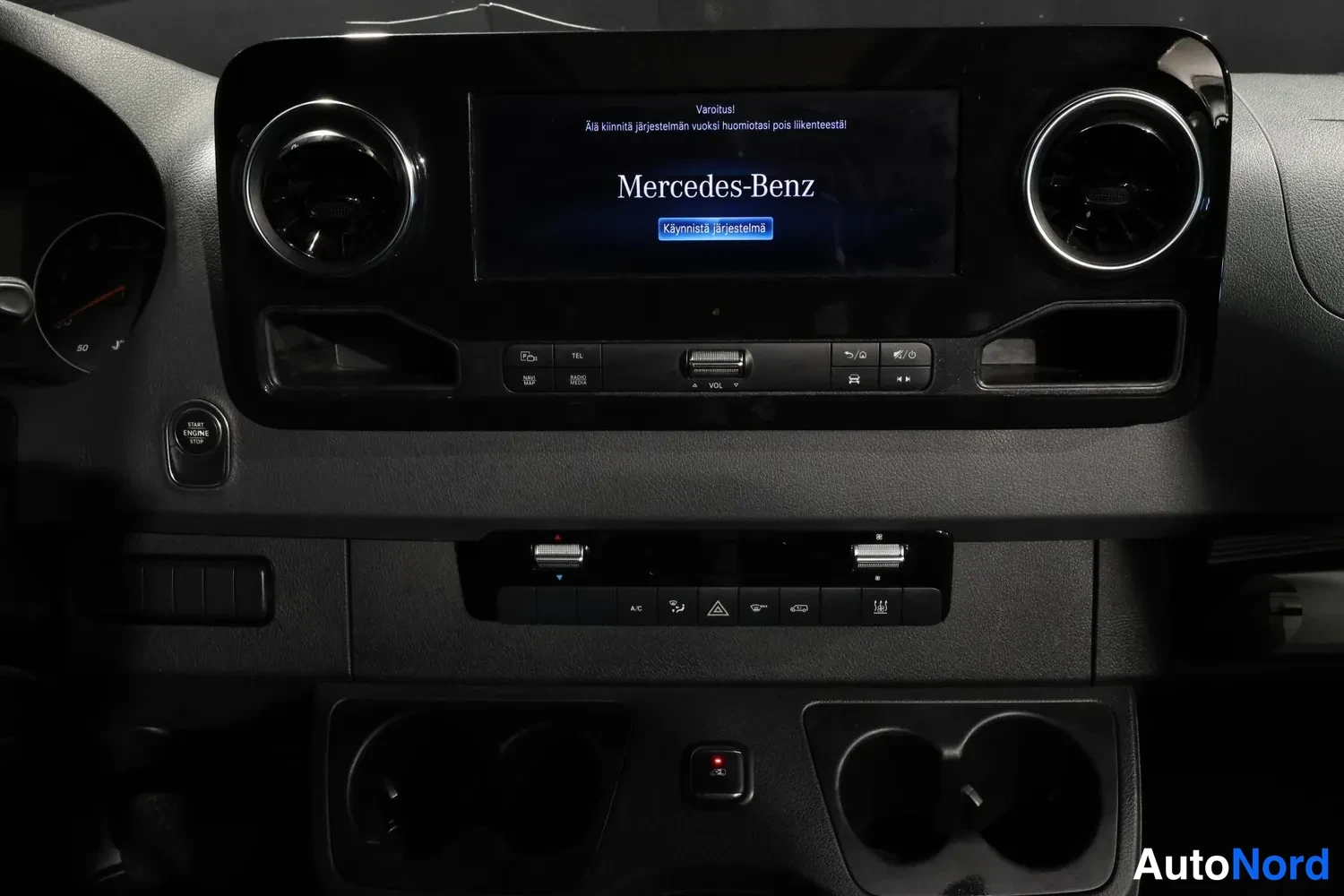 Svart Mercedes-Benz Sprinter 2019, detalj, bild 29