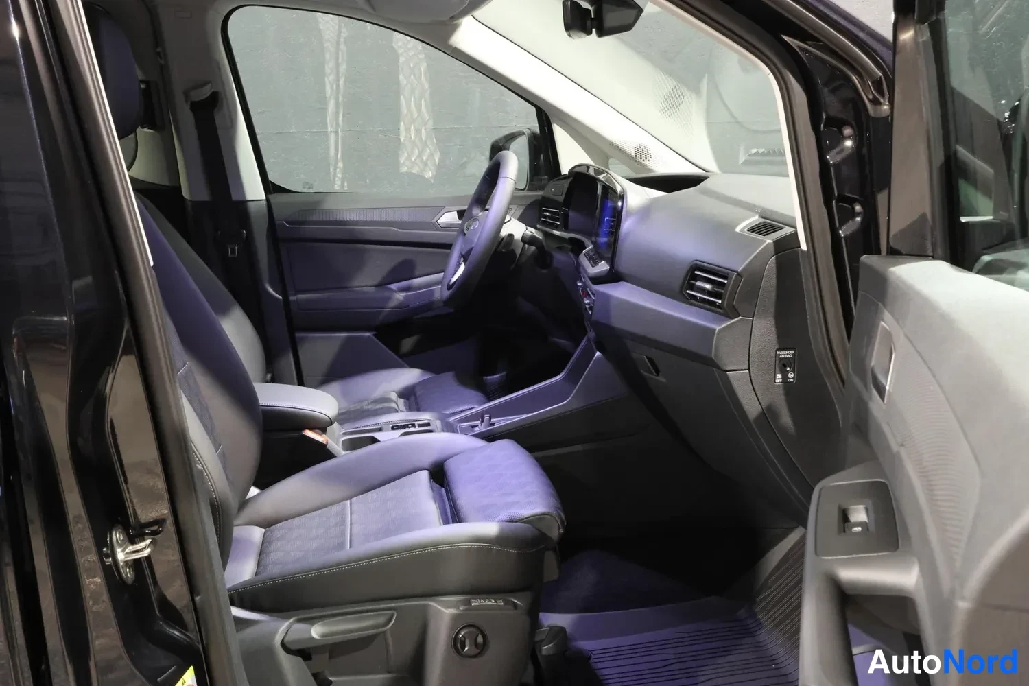 Black Volkswagen Caddy Maxi Grand Tourneo Connect 2026, cockpit, photo 15