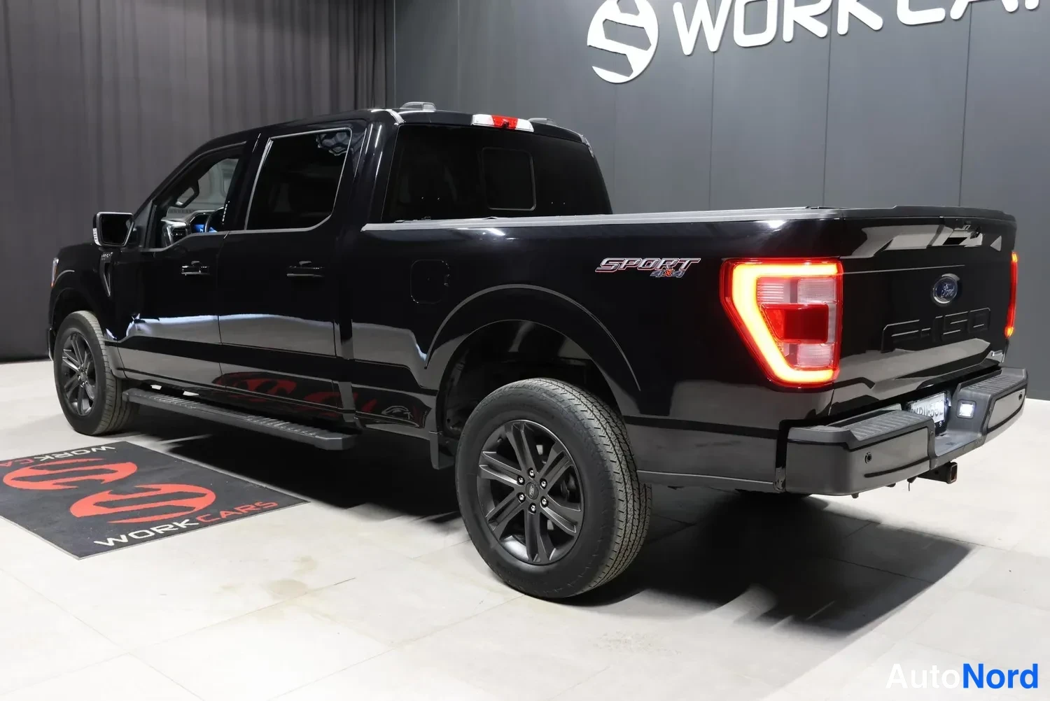 Musta Ford F150 2021, takaviisto, kuva 7