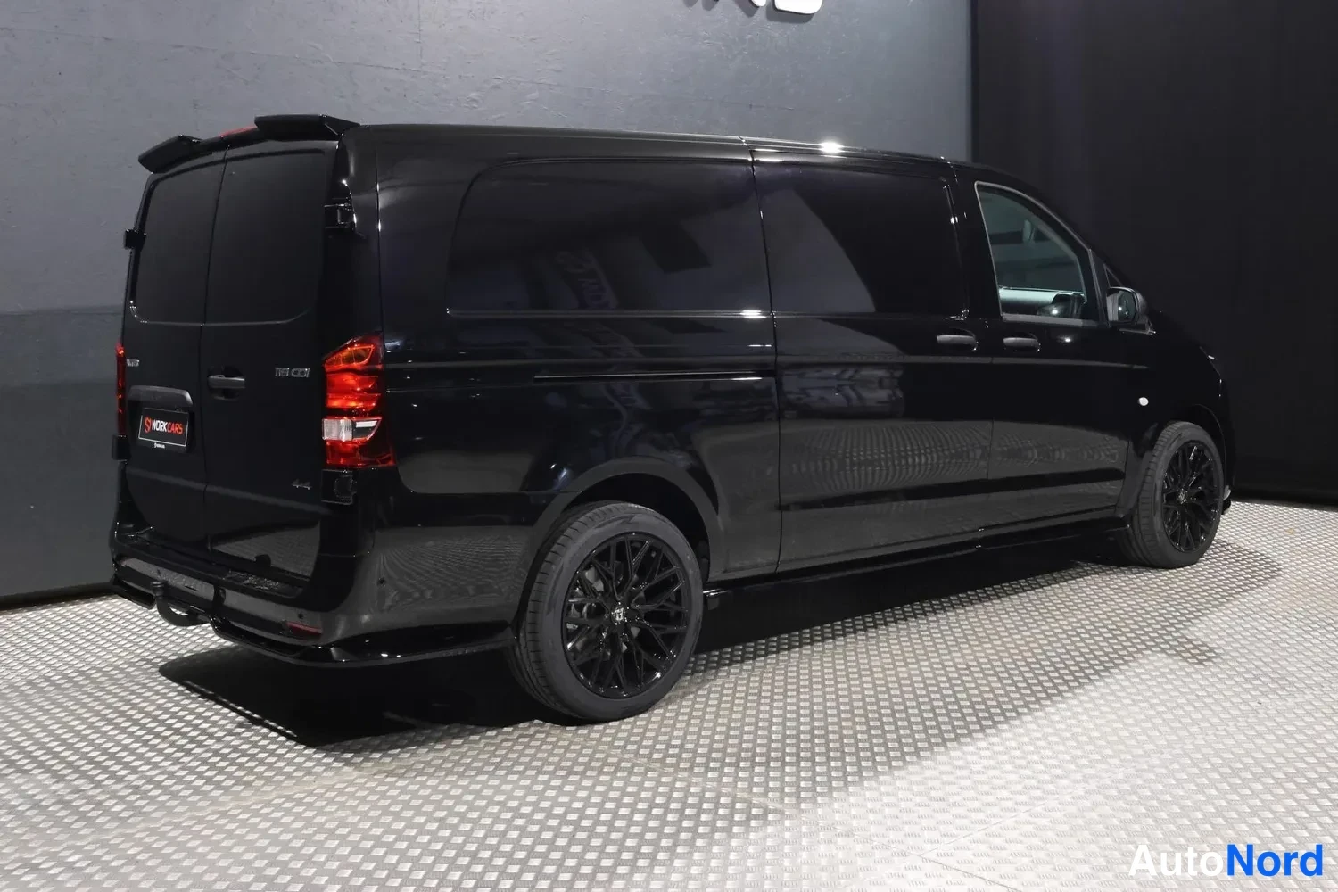 Musta Mercedes-Benz Vito Facelift 2026, takaviisto, kuva 7