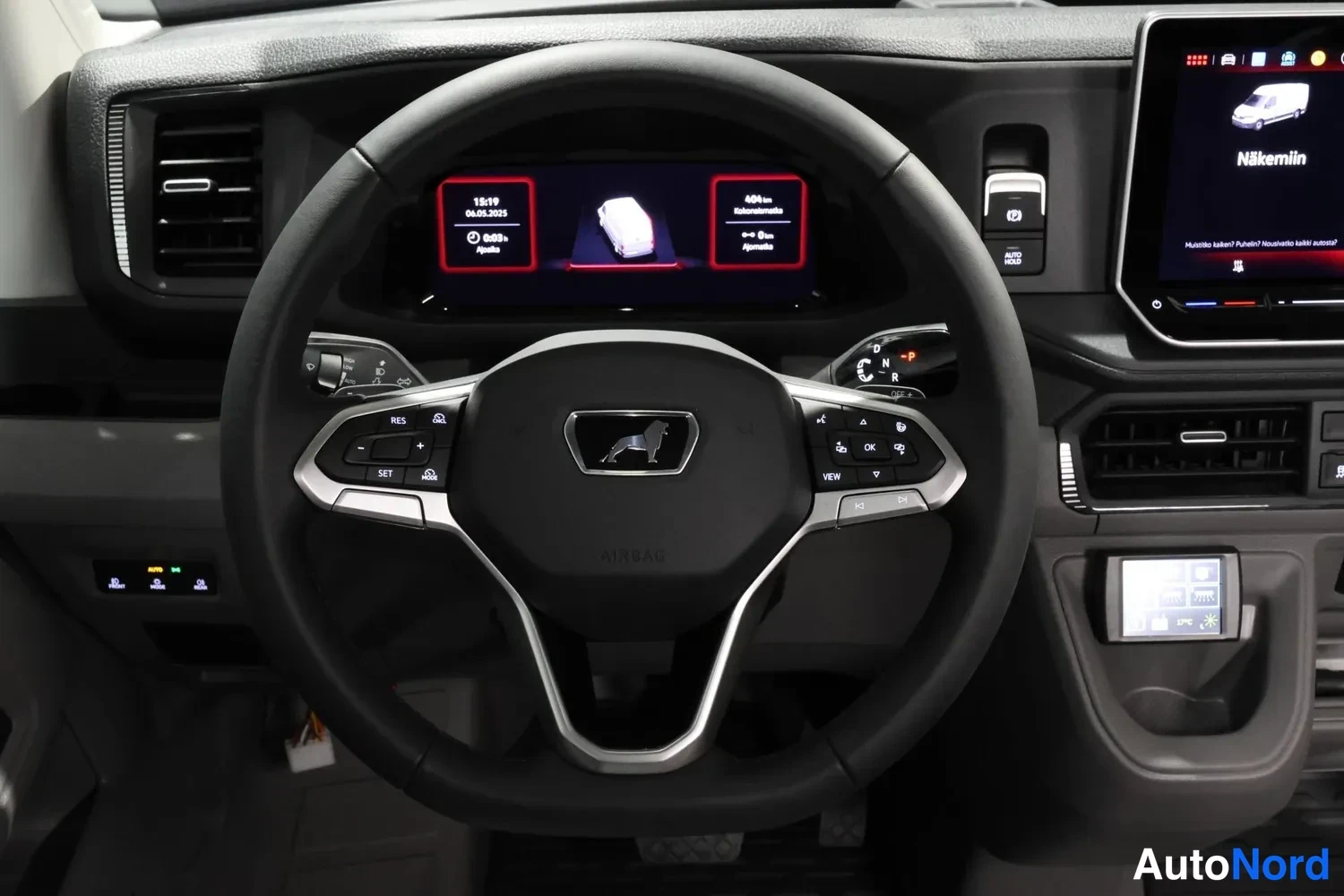 Black MAN TGE 2026, cockpit, photo 17