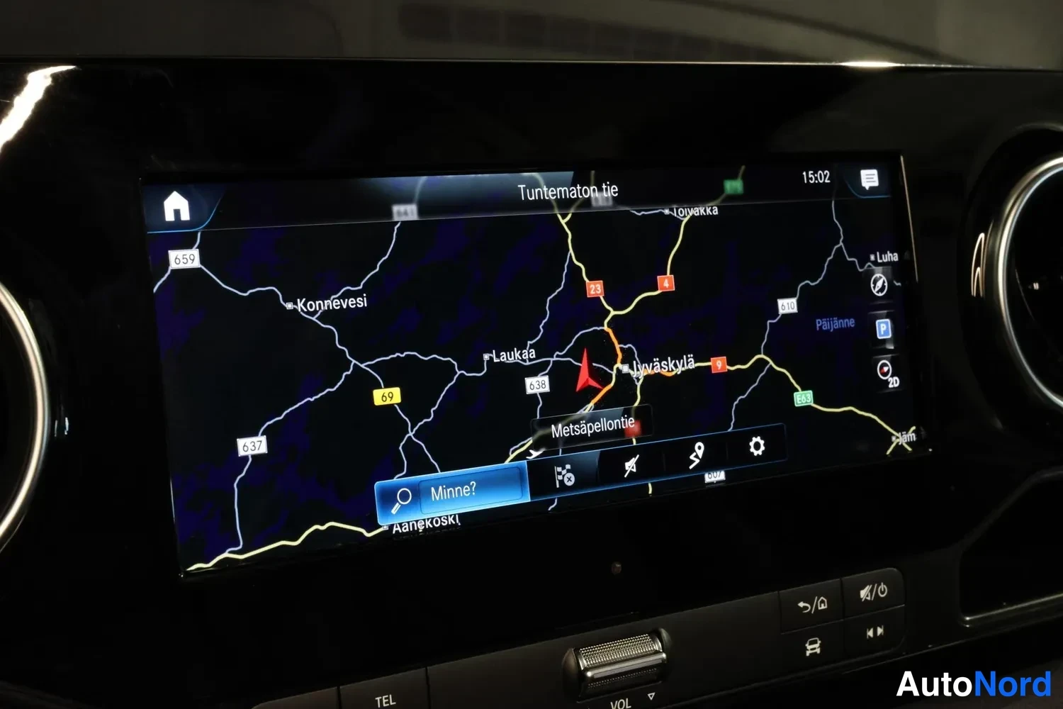Punainen Mercedes-Benz Sprinter 2024, yksityiskohta, kuva 39