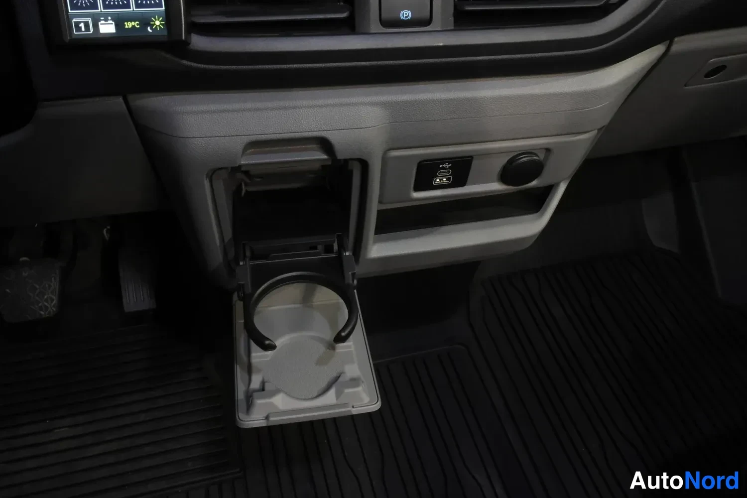 Svart Ford Transit Custom 2025, detalj, bild 26