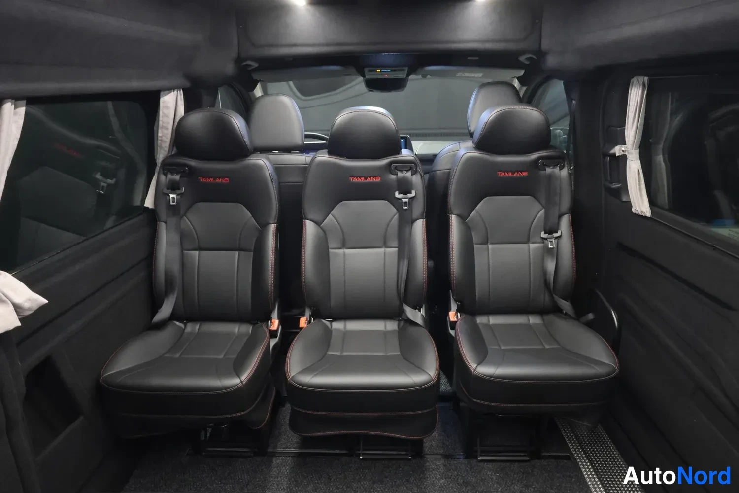 Svart Ford Transit Custom 2025, baksäten, bild 20
