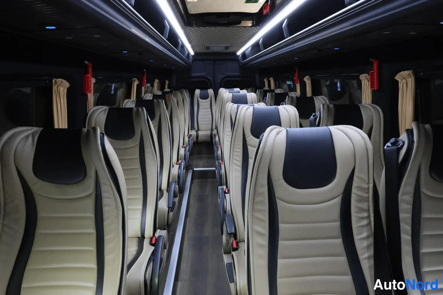 Musta Mercedes-Benz Sprinter 519 CDI 2024, takaistuimet, kuva 19