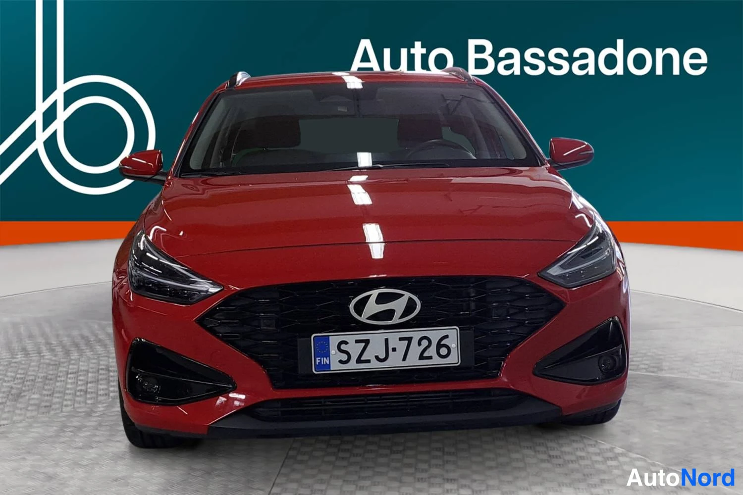 Punainen Hyundai I30 2025, edestä, kuva 4