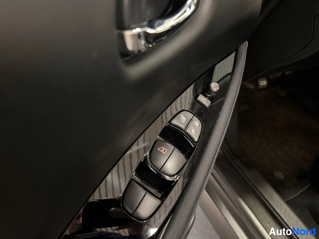 Harmaa Nissan Leaf 2022, yksityiskohta, kuva 20