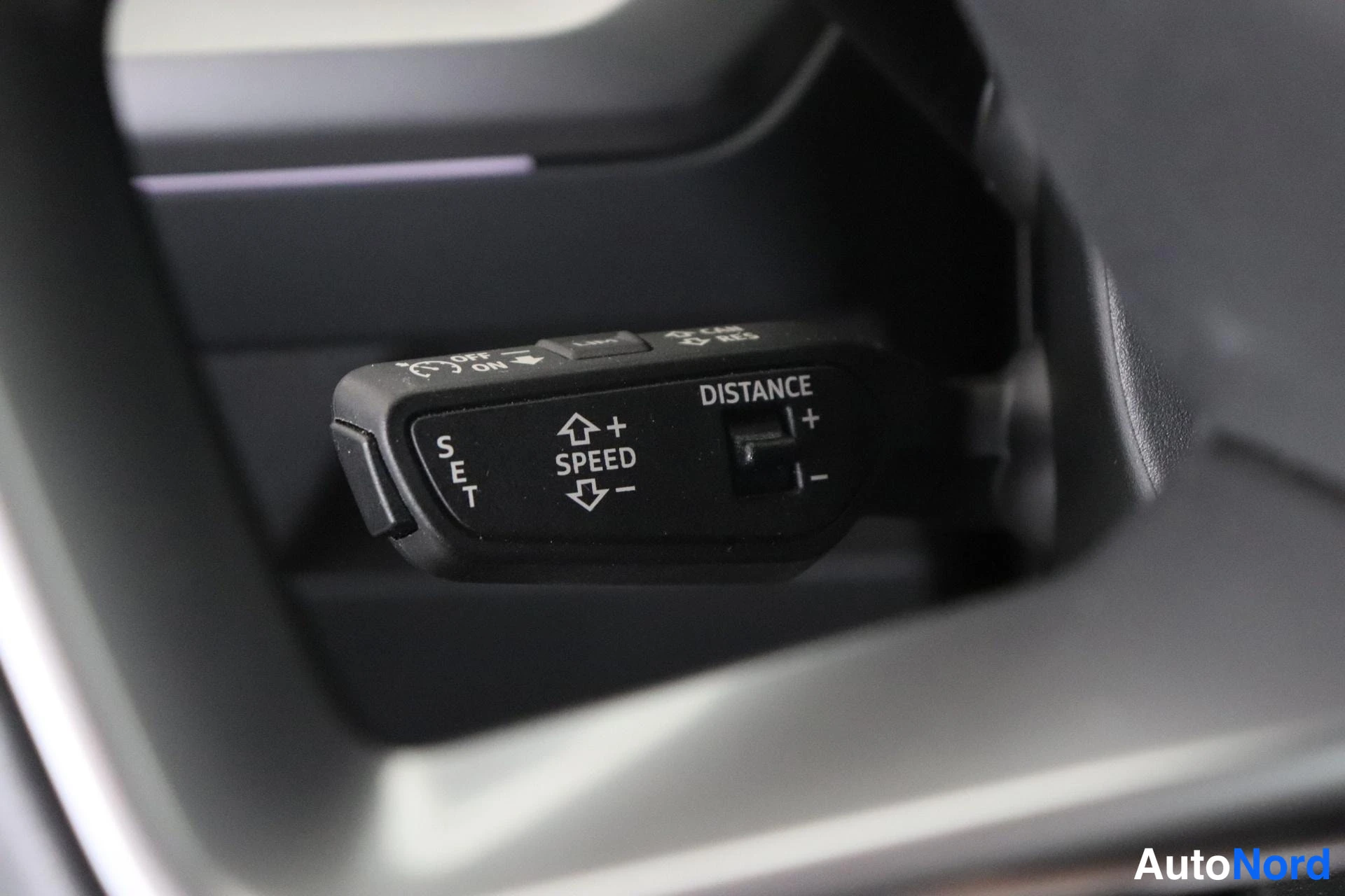 Musta Audi Q4 e-tron 2022, yksityiskohta, kuva 16