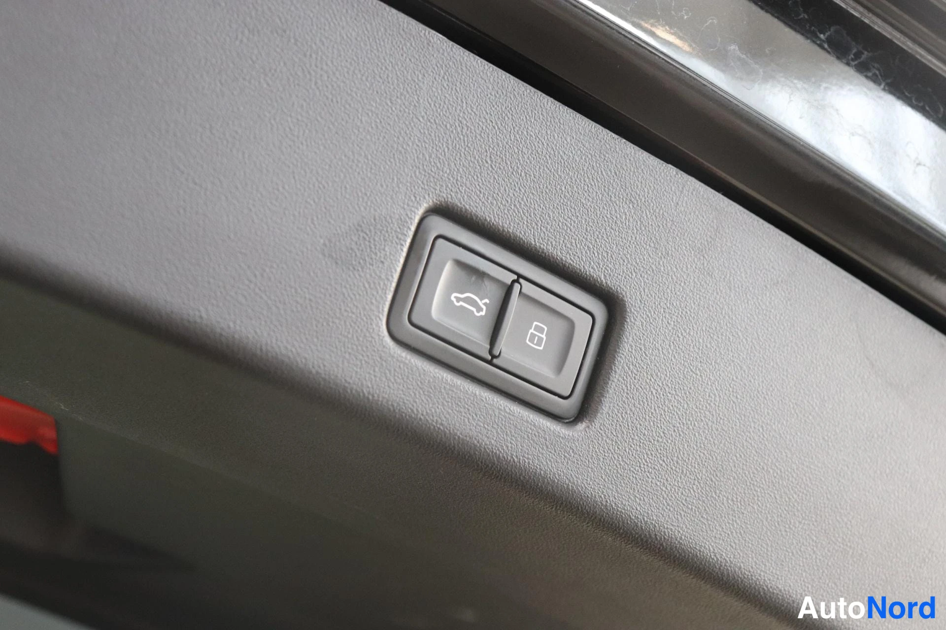 Musta Audi Q4 e-tron 2022, yksityiskohta, kuva 19