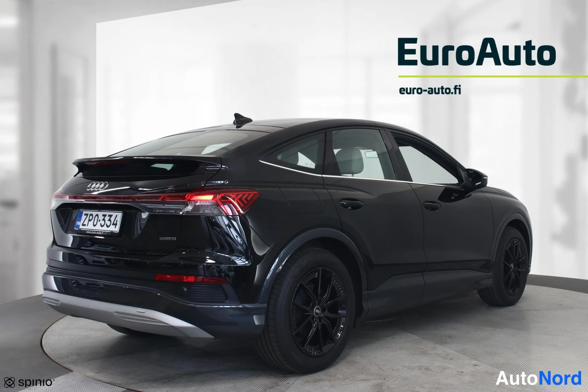 Musta Audi Q4 e-tron 2022, takaviisto, kuva 5