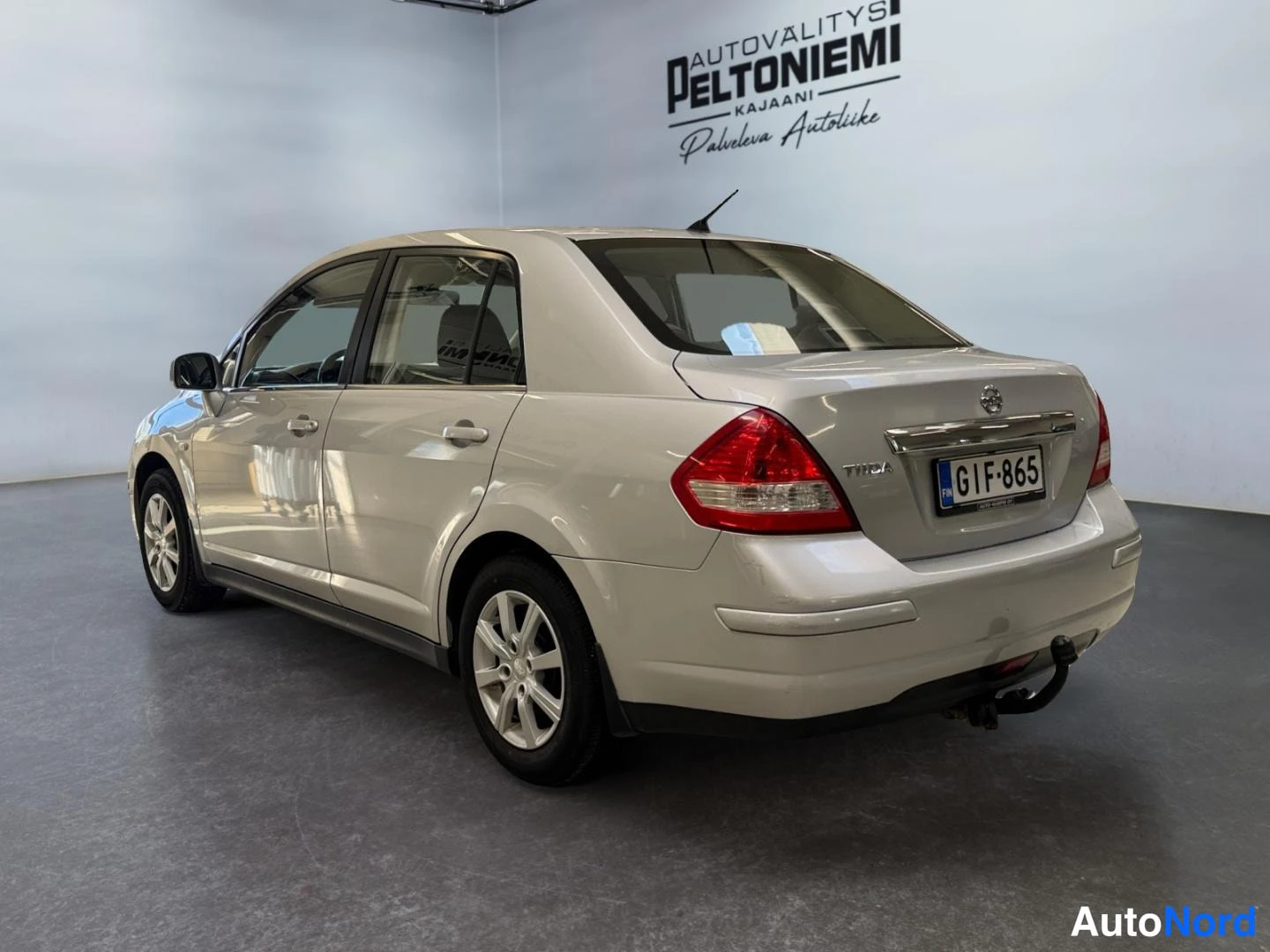 Hopea Nissan Tiida 2009, takaviisto, kuva 7