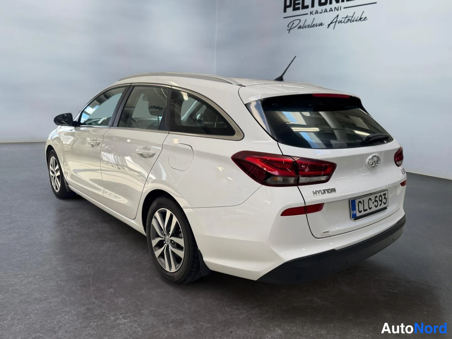 Valkoinen Hyundai i30 2018, takaviisto, kuva 7