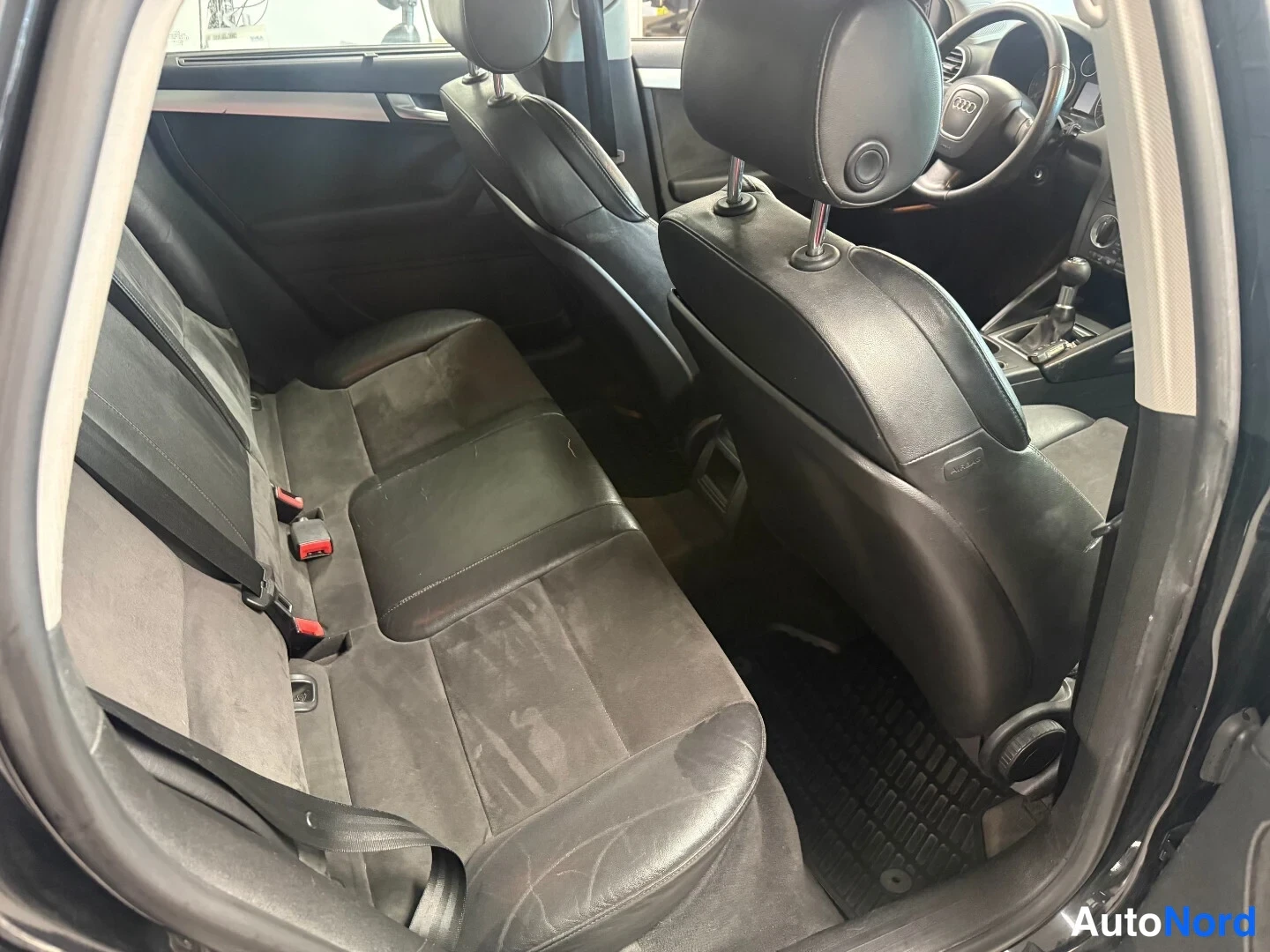 Musta Audi A3 2006, takaistuimet, kuva 9