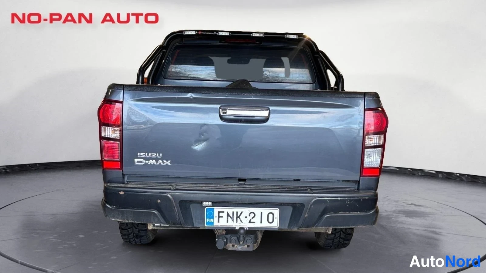 Harmaa Isuzu D-Max 2018, takaa, kuva 8