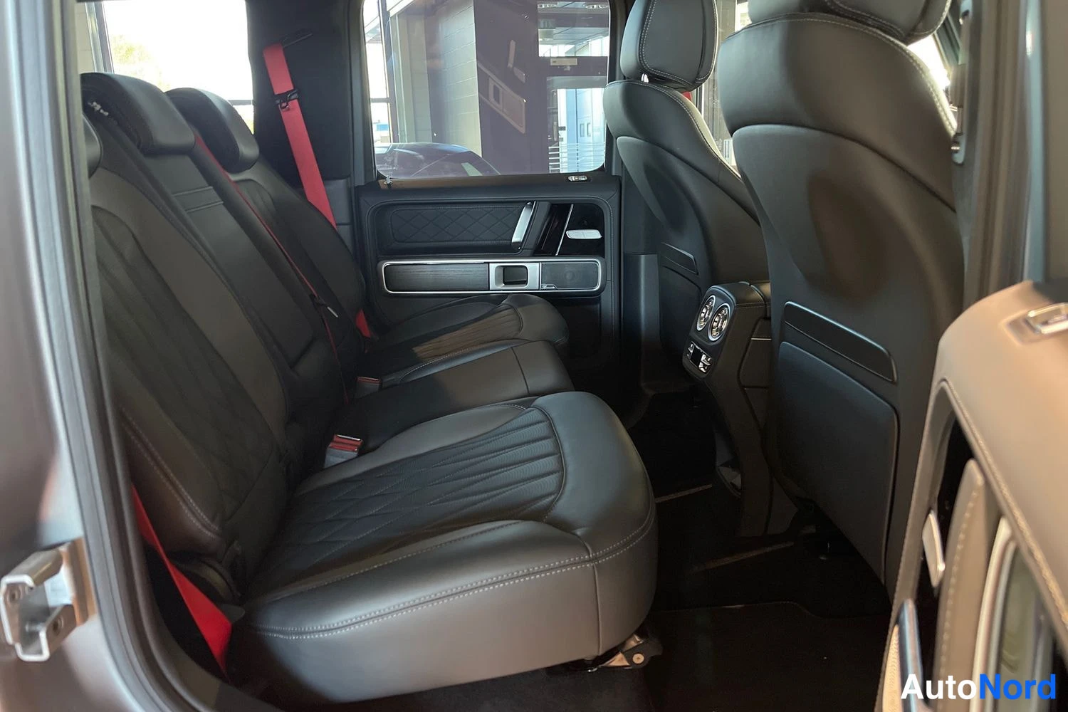Hopea Mercedes-Benz G 2025, kuva 31