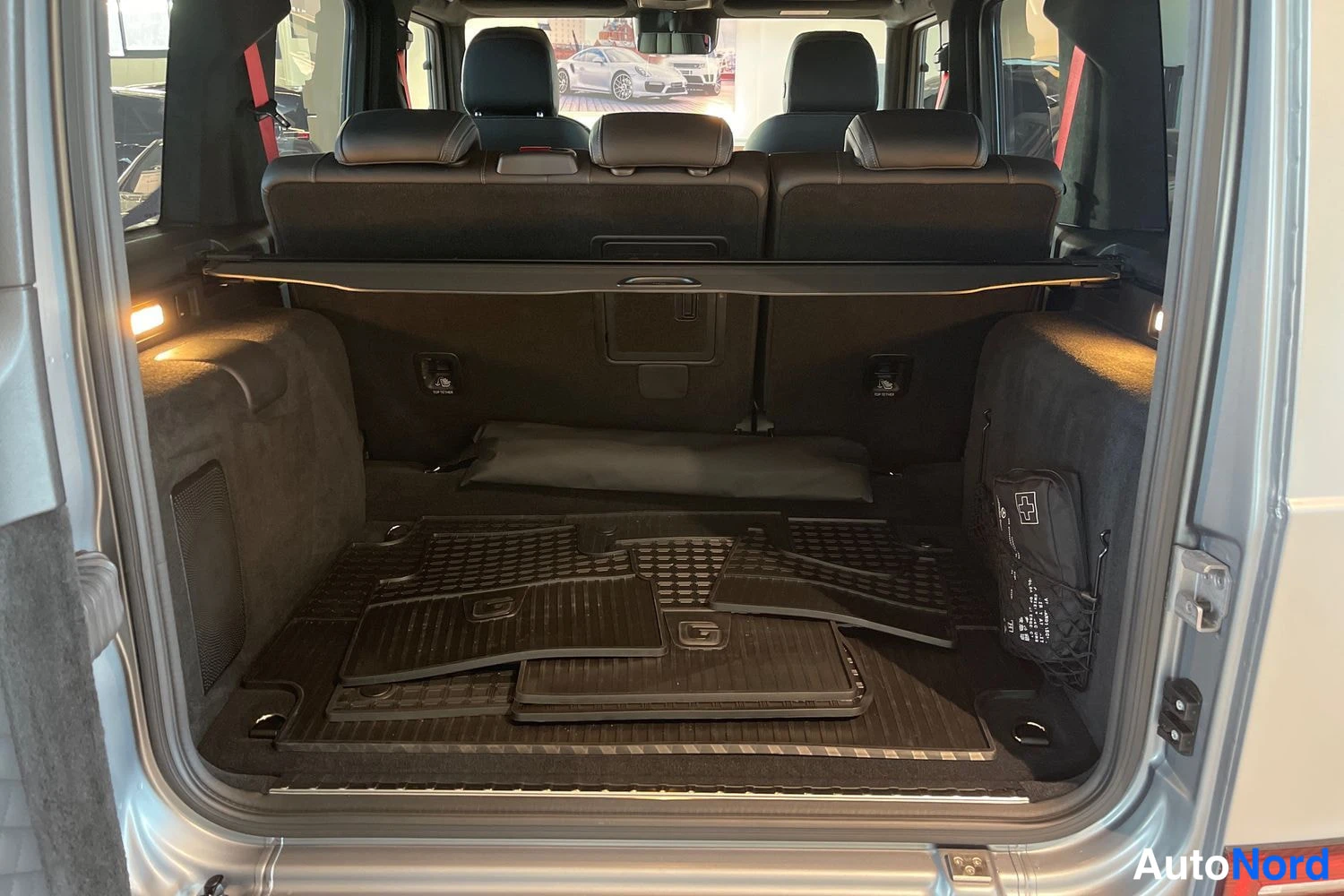 Hopea Mercedes-Benz G 2025, tavaratila, kuva 12