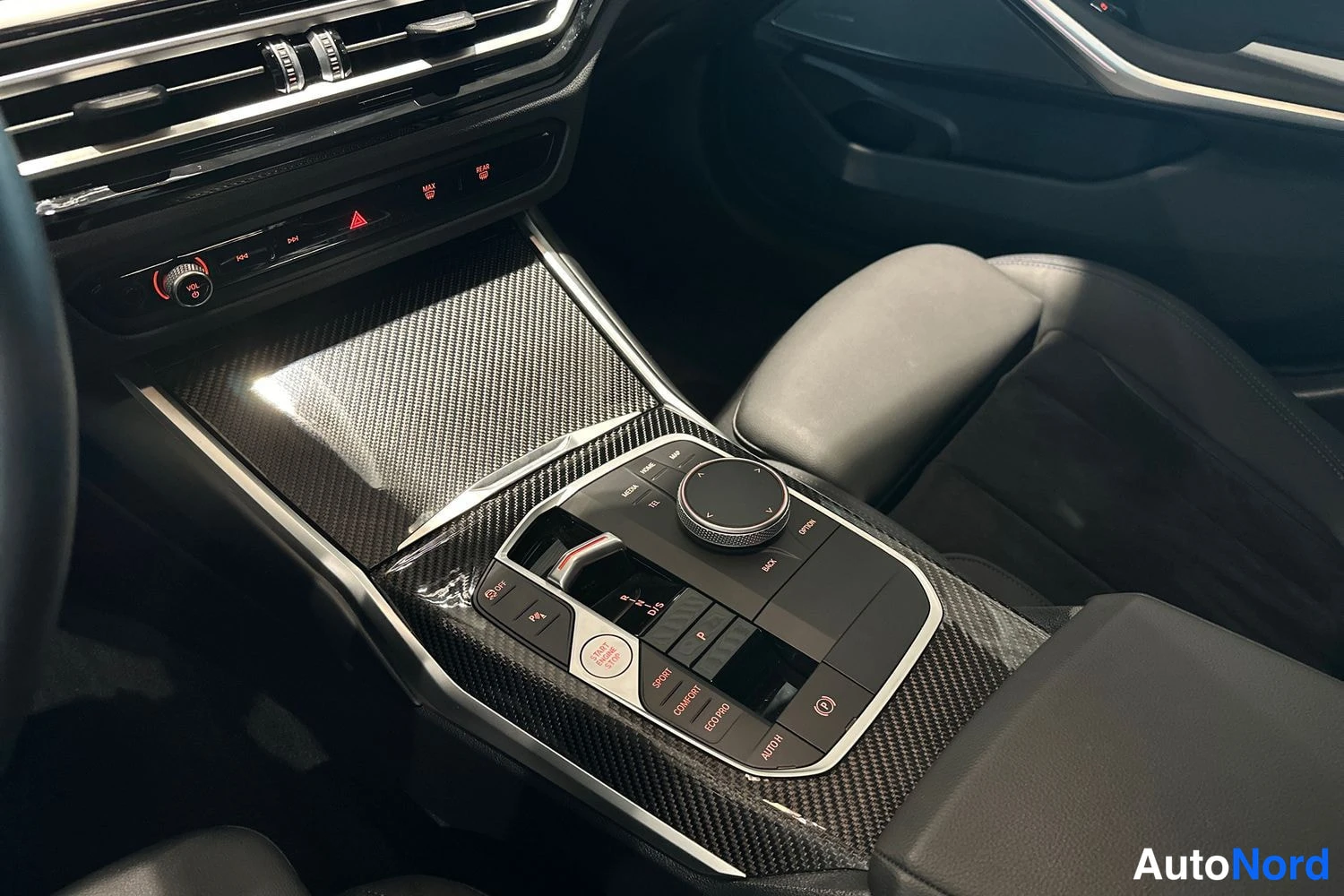 Hopea BMW M340i xDrive 2024, ohjaamo, kuva 9