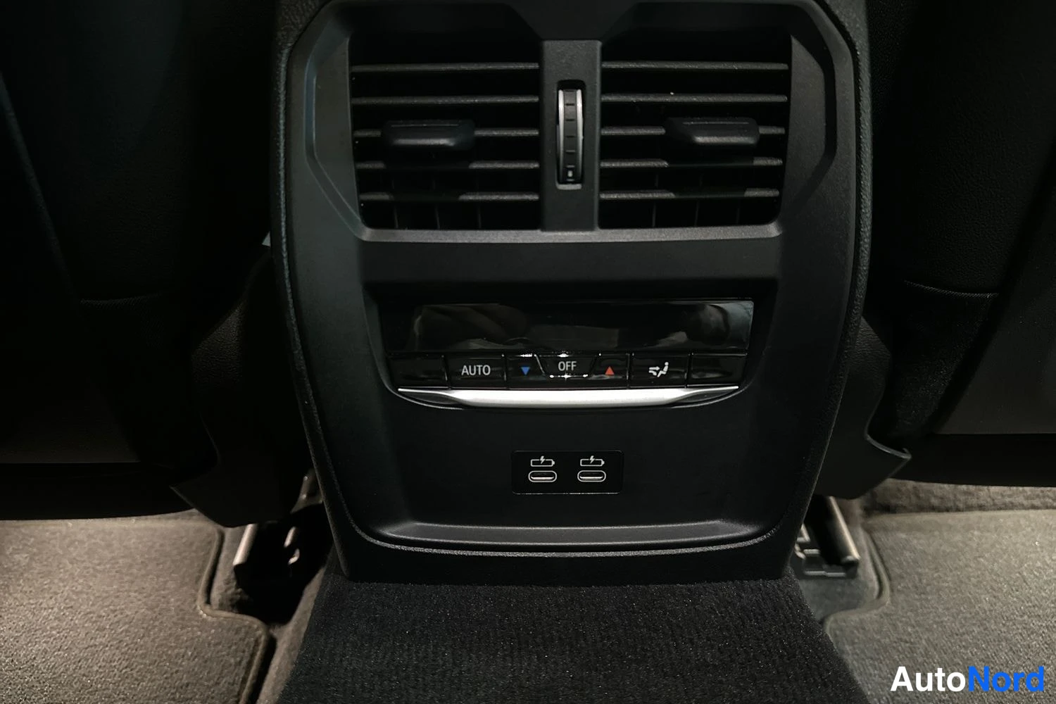 Hopea BMW M340i xDrive 2024, yksityiskohta, kuva 21