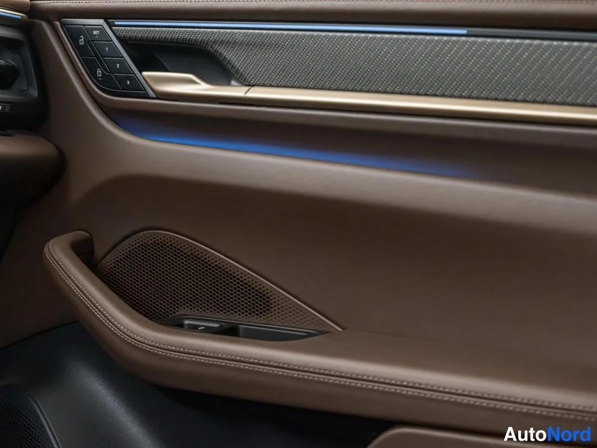 Vihreä Porsche Macan 2024, yksityiskohta, kuva 11