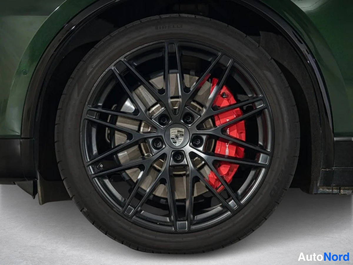 Vihreä Porsche Macan 2024, yksityiskohta, kuva 9