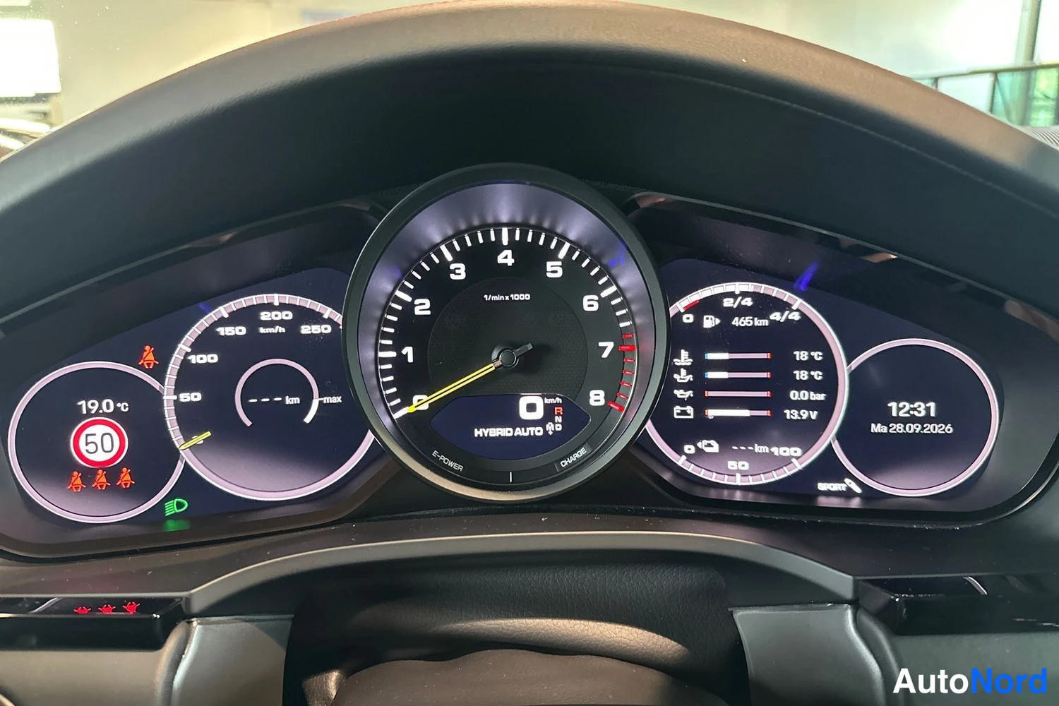 Musta Porsche Cayenne 2023, yksityiskohta, kuva 18